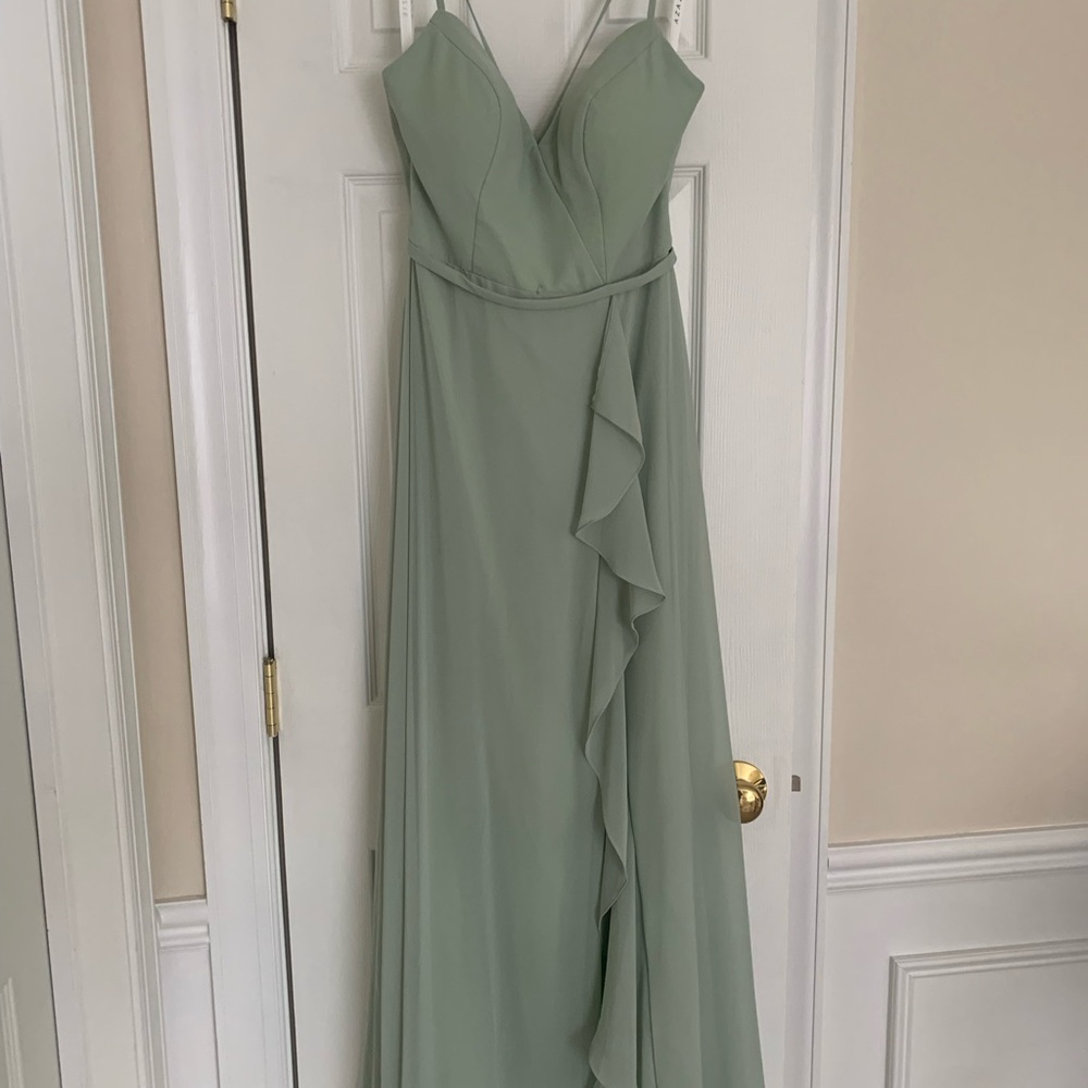 Elegant Green Evening Gown